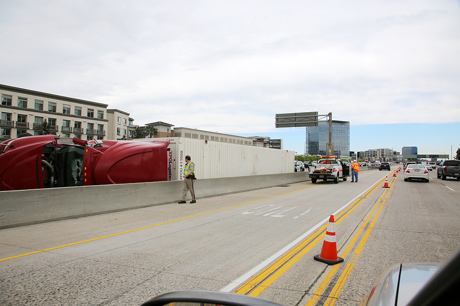 featured image for How is a Commercial Truck Accident Case Settled?